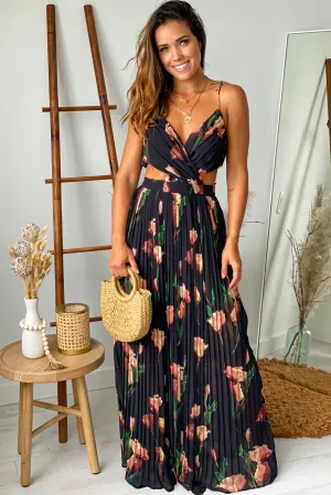 Black Floral Pleated Maxi Dress