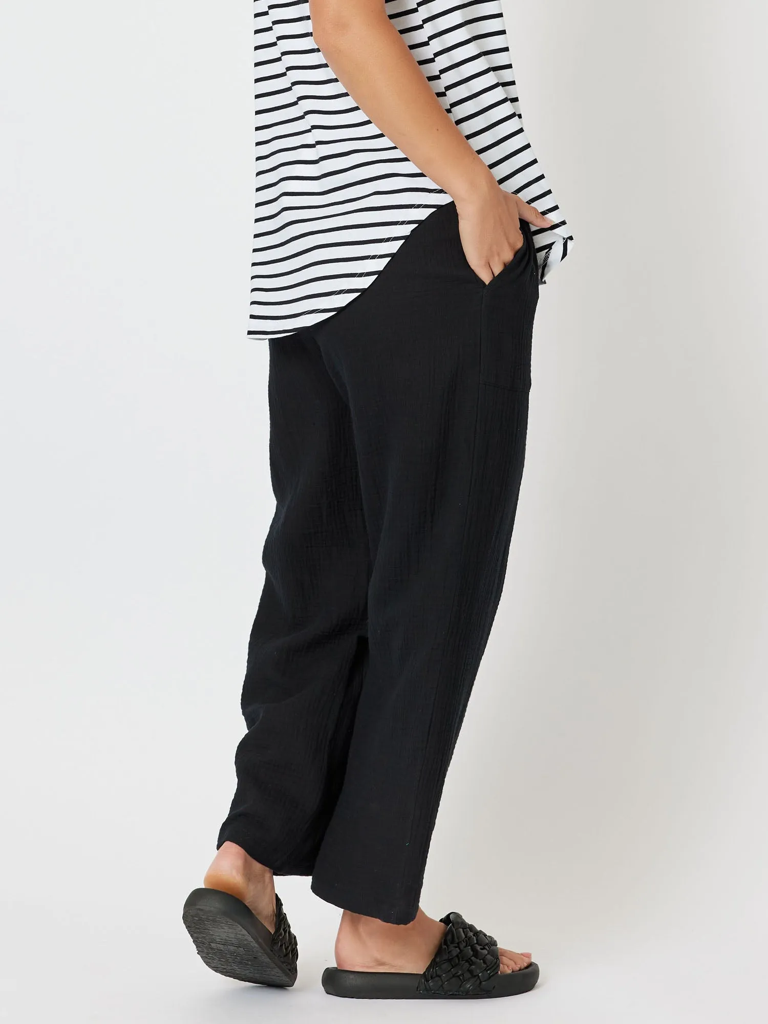 Byron Textured Wide Leg Pant - Black