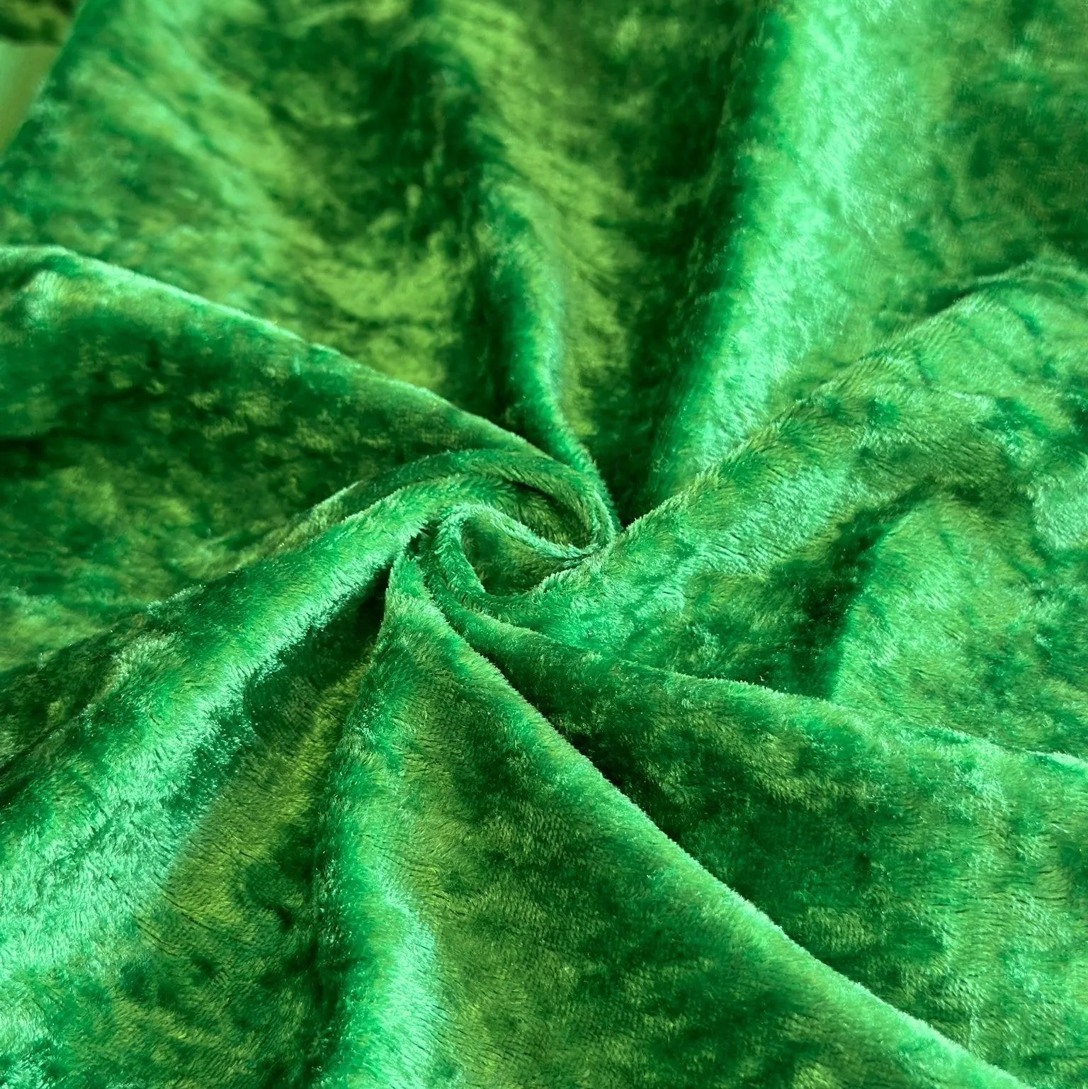 Crushed Velvet - Kelly Green