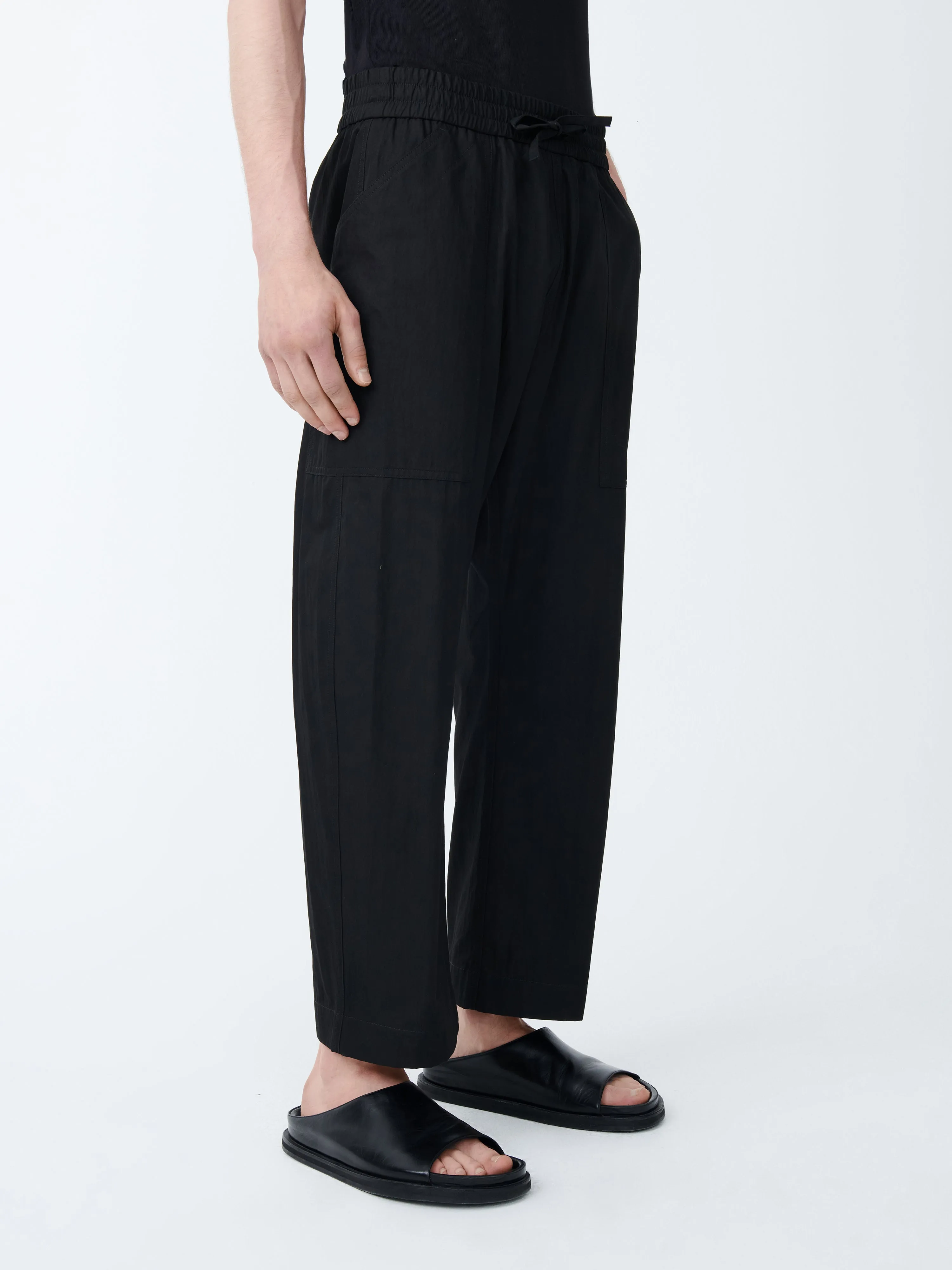 Haye Pant in Black