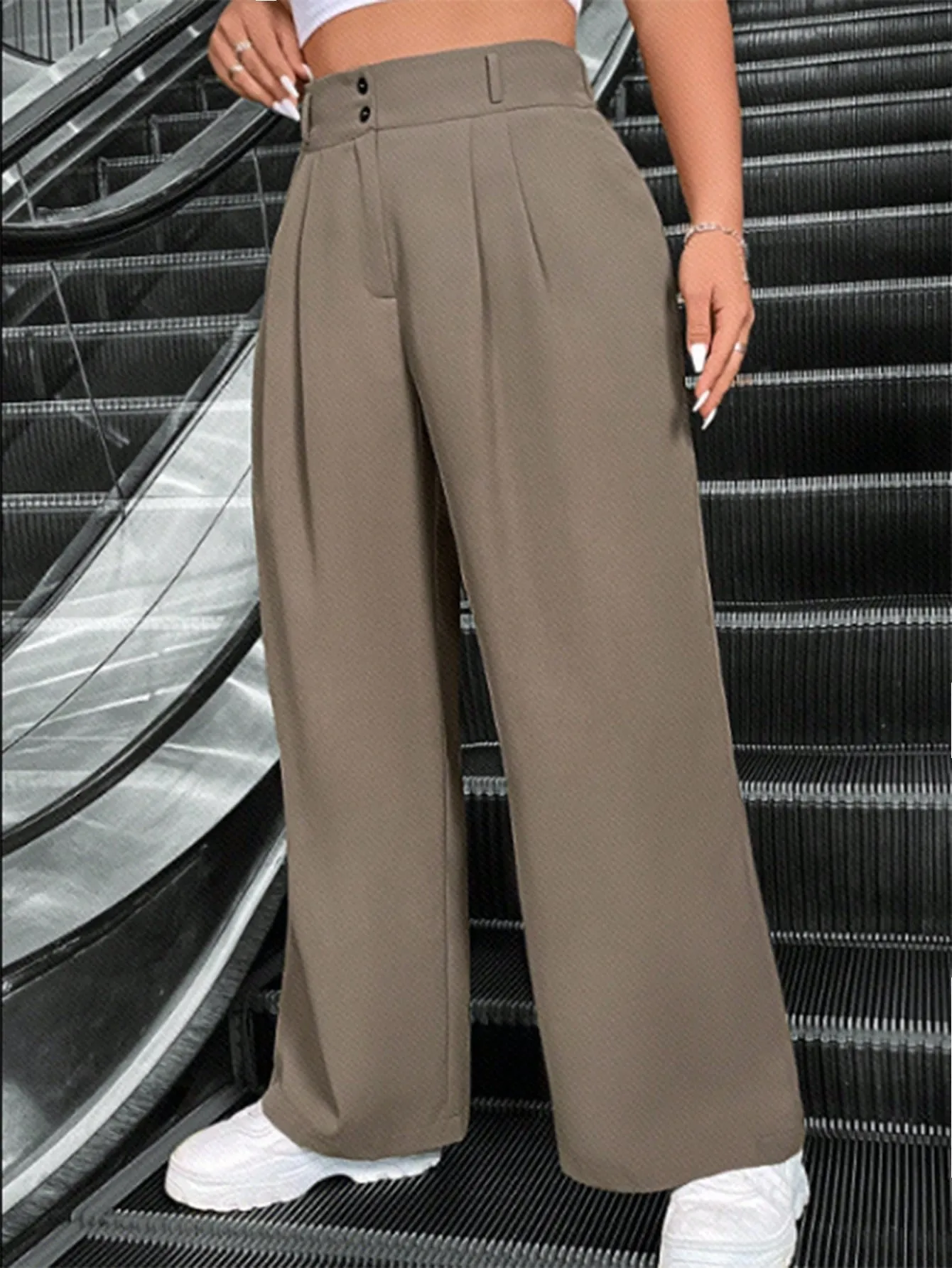 Ladies' Solid Color Pleated Trousers