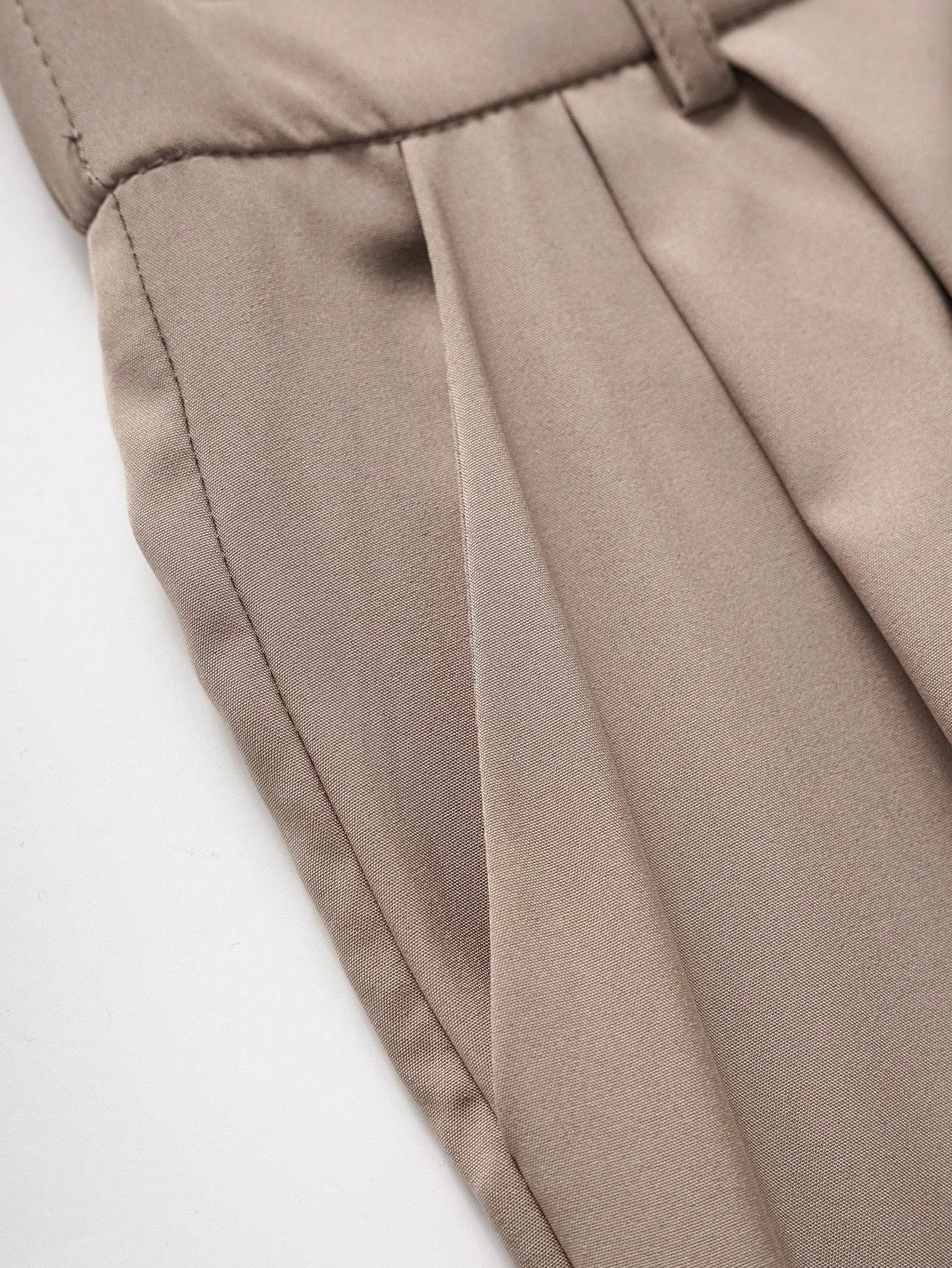 Ladies' Solid Color Pleated Trousers