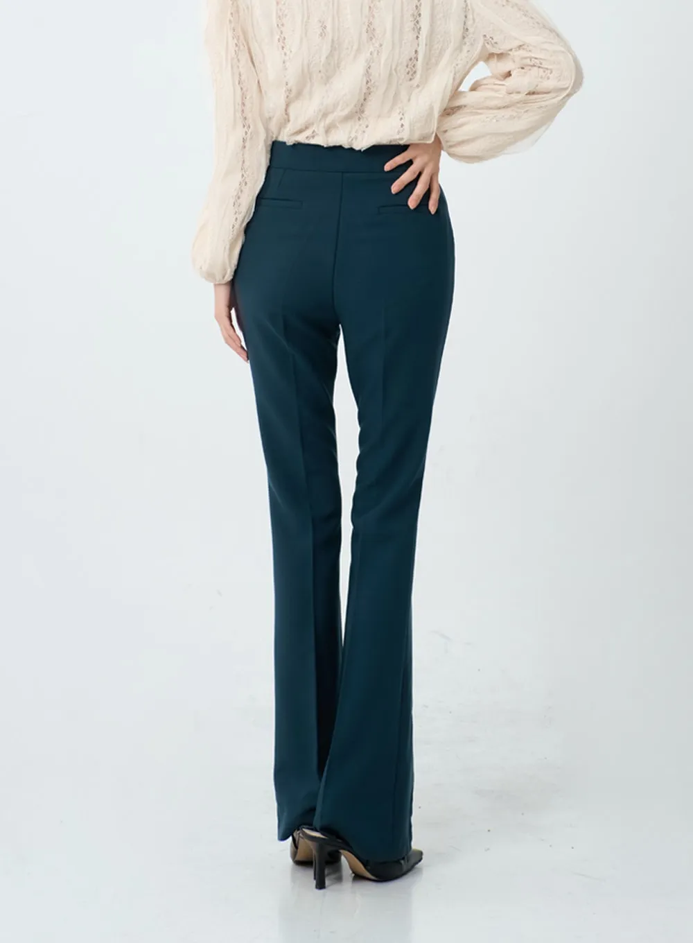 Slim Bootcut Tailored Pants IO18