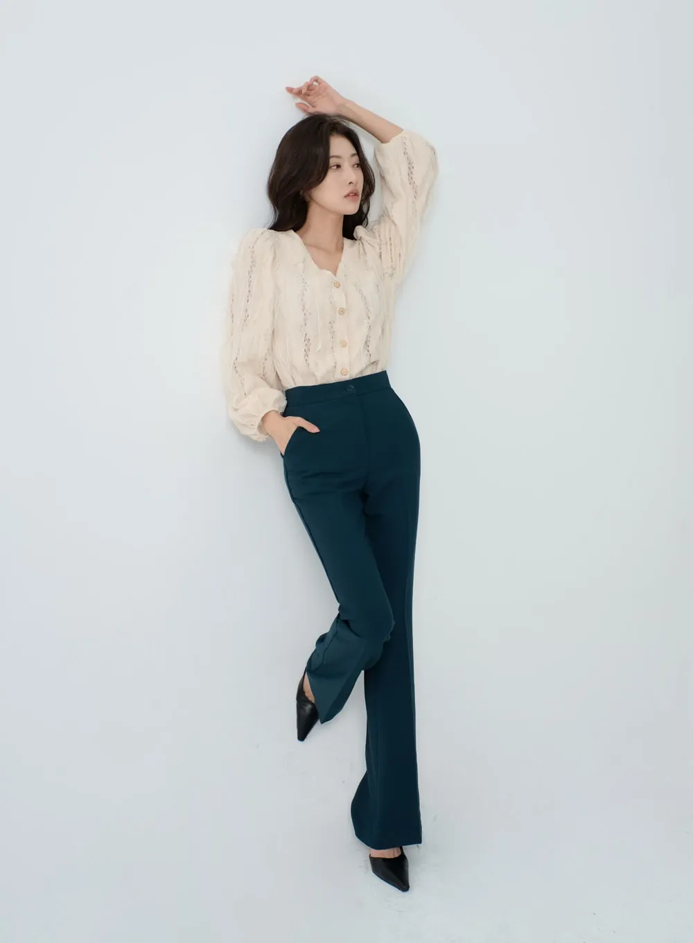 Slim Bootcut Tailored Pants IO18