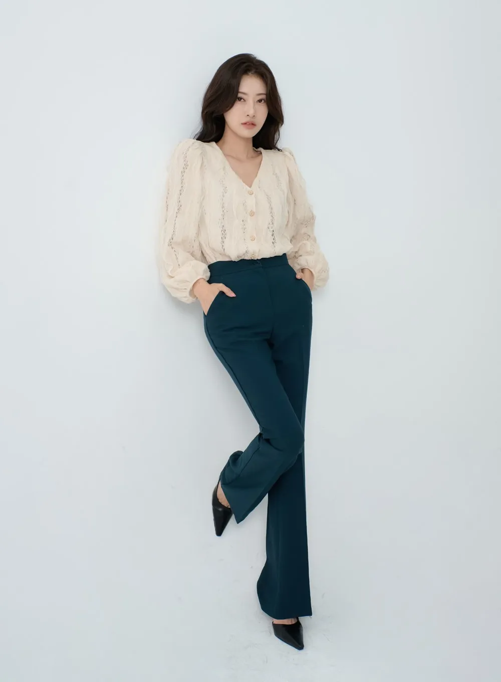 Slim Bootcut Tailored Pants IO18