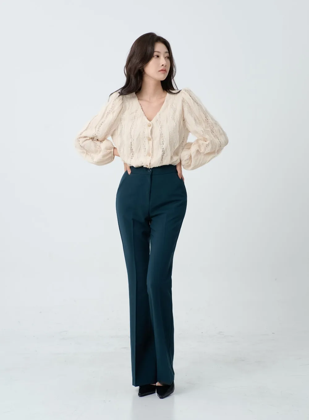 Slim Bootcut Tailored Pants IO18