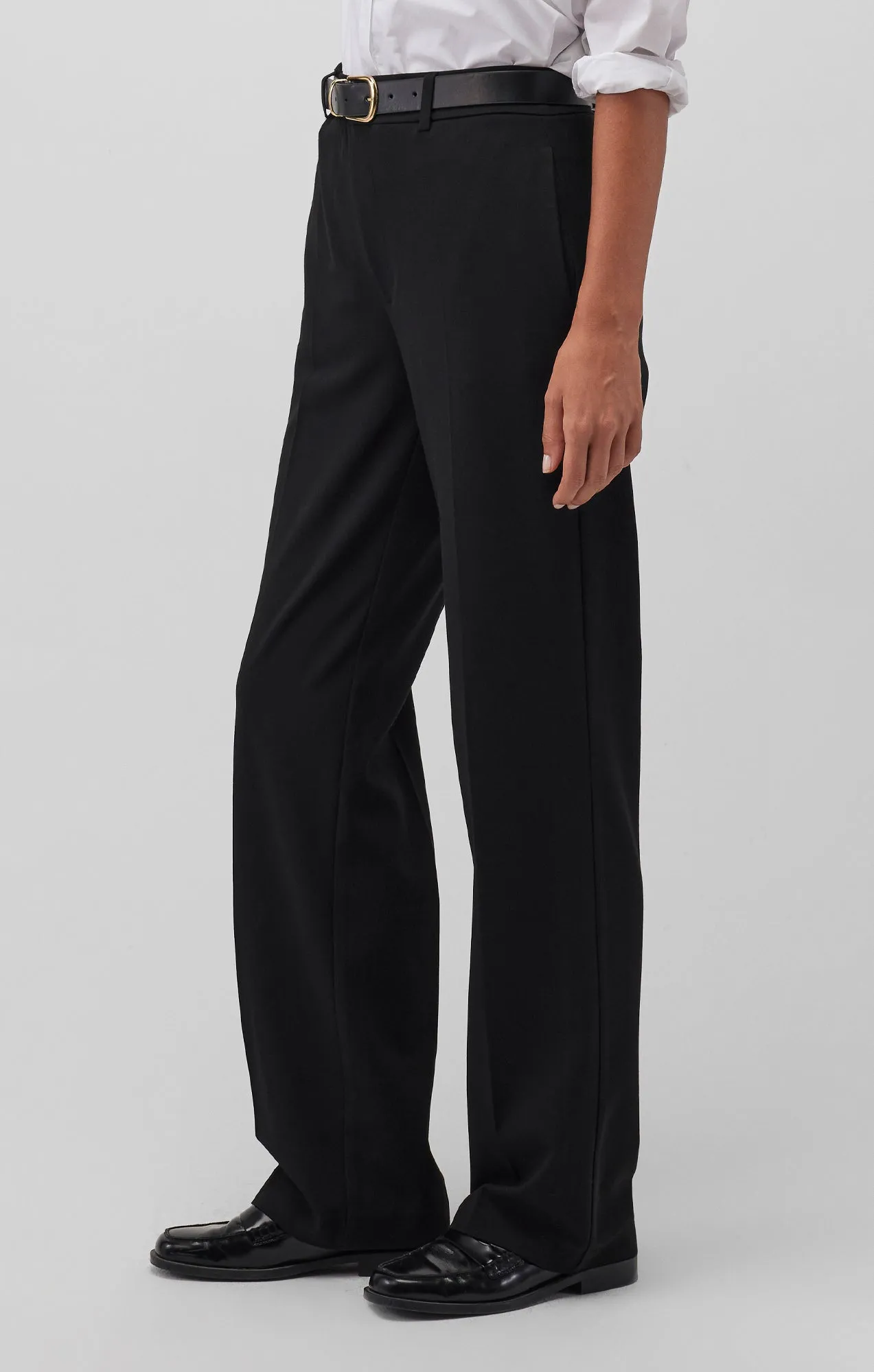 TAILORED STRAIGHT LEG PANTS IN BLACK