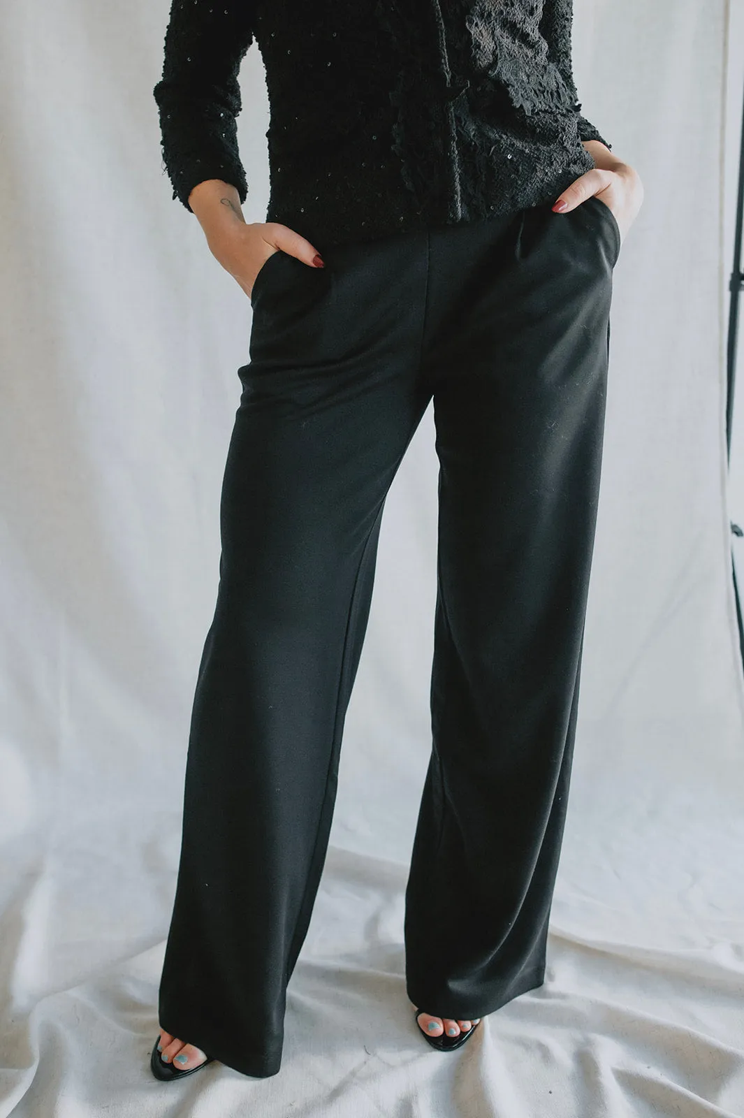 The Rizetta Wide Leg Trouser - Black - PLUS