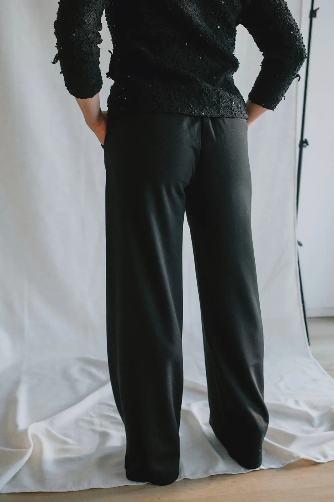 The Rizetta Wide Leg Trouser - Black - PLUS