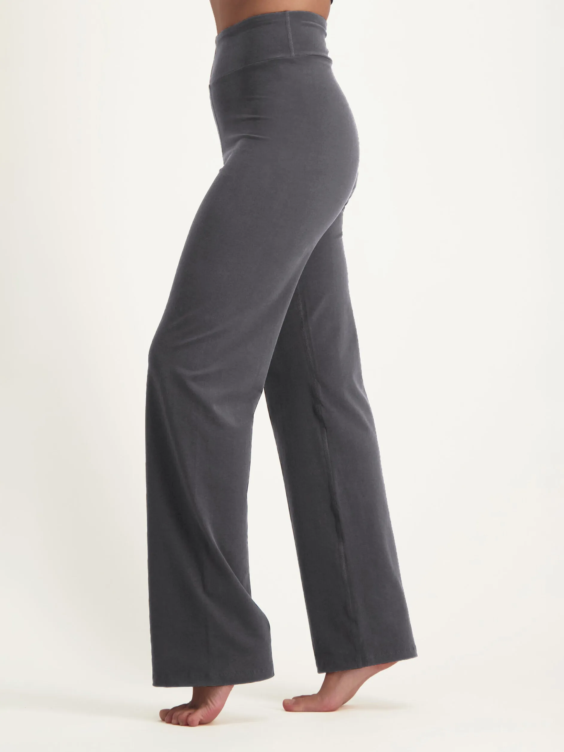 Urban Goddess Agni Wide-Leg Yoga Pants - Charcoal