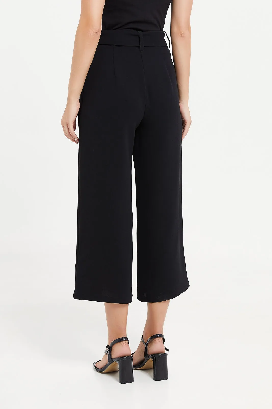 Women Black Cropped Wide Leg Trouser With Belt